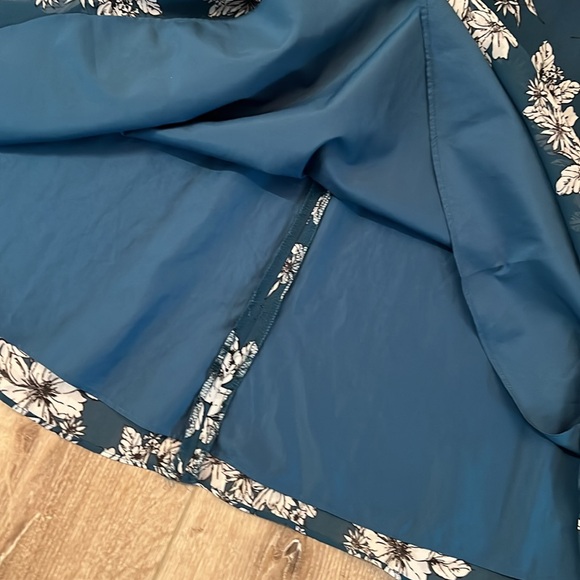 Ann Taylor - long, sheer sleeve, full skirt, lined teal colored floral dress. 4. - Picture 9 of 16
